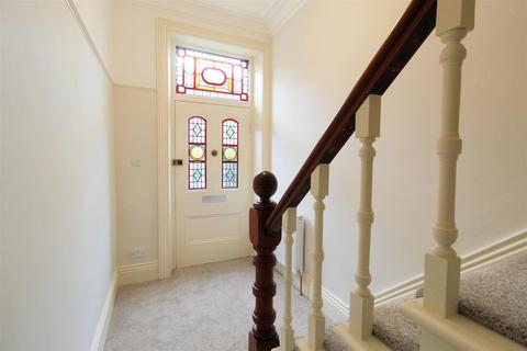 5 bedroom terraced house for sale, Wormald Street, Almondbury, Huddersfield, HD5 8NQ