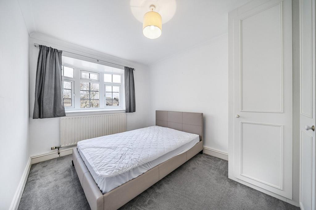 House in London - View 4