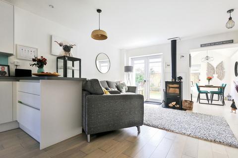 4 Ashcombe Crescent, Witney, OX28 6GL
