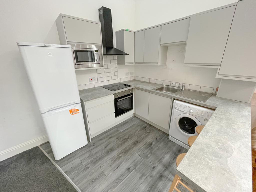 2 Dell Street-894