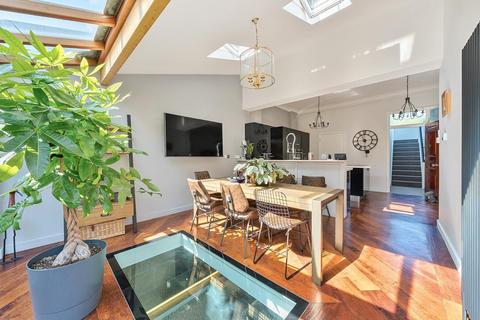 5 bedroom townhouse for sale, College Road, Chatham ME4