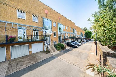 5 bedroom townhouse for sale, College Road, Chatham ME4