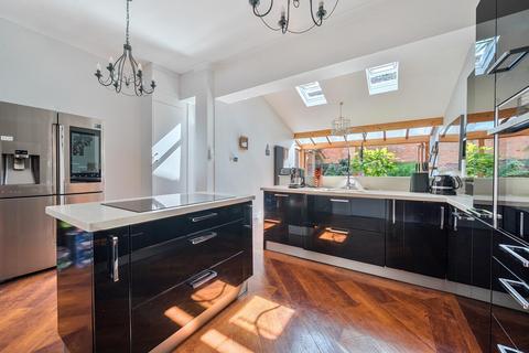 5 bedroom townhouse for sale, College Road, Chatham ME4