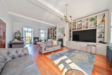 5 bedroom townhouse for sale, College Road, Chatham ME4