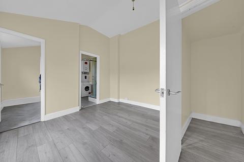 1 bedroom flat for sale, Little Ilford Lane, E12