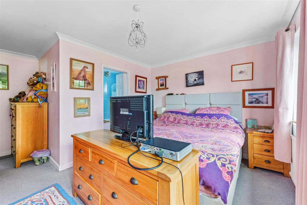 1.8 - bed 1.jpg