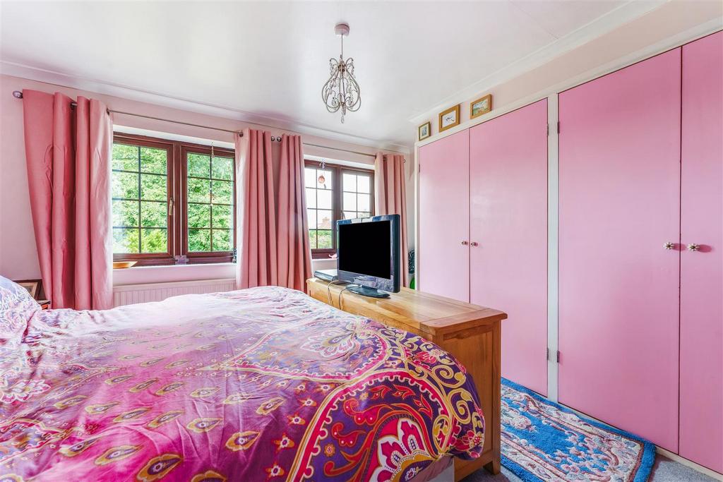 1.9 - bed 1.jpg