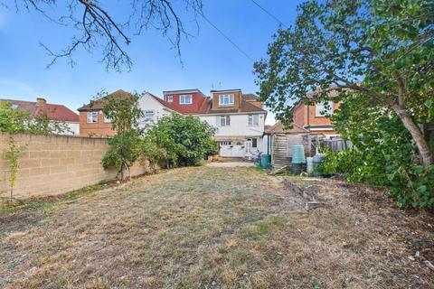 4 bedroom semi-detached house for sale, Courtlands Avenue, Langley, Berkshire, SL3