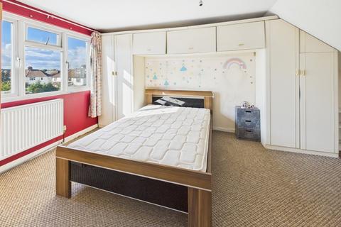 4 bedroom semi-detached house for sale, Courtlands Avenue, Langley, Berkshire, SL3