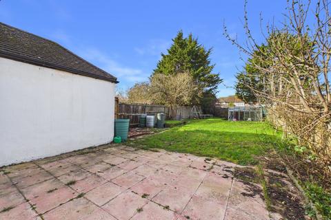 undefined, Courtlands Avenue, Langley, Berkshire, SL3