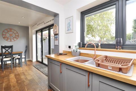1b Holly Close, Full Sutton, York, YO41 1LY