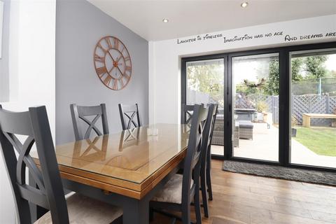 1b Holly Close, Full Sutton, York, YO41 1LY