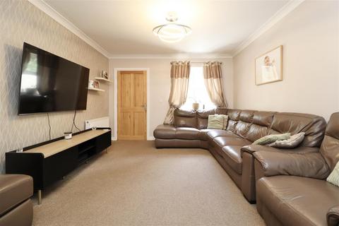 1b Holly Close, Full Sutton, York, YO41 1LY