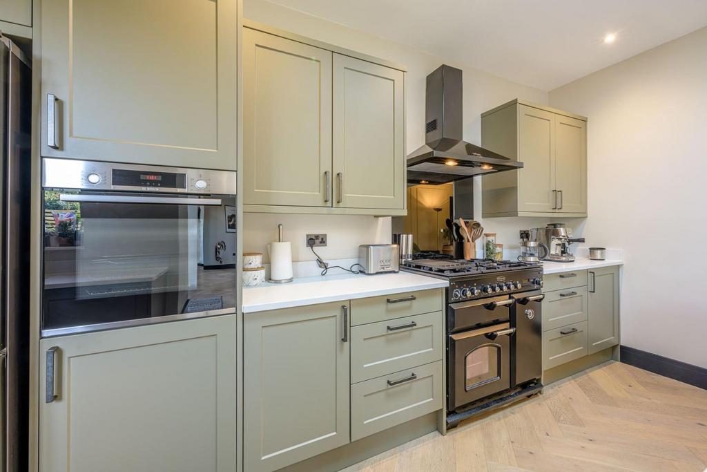 Kitchen Area 2