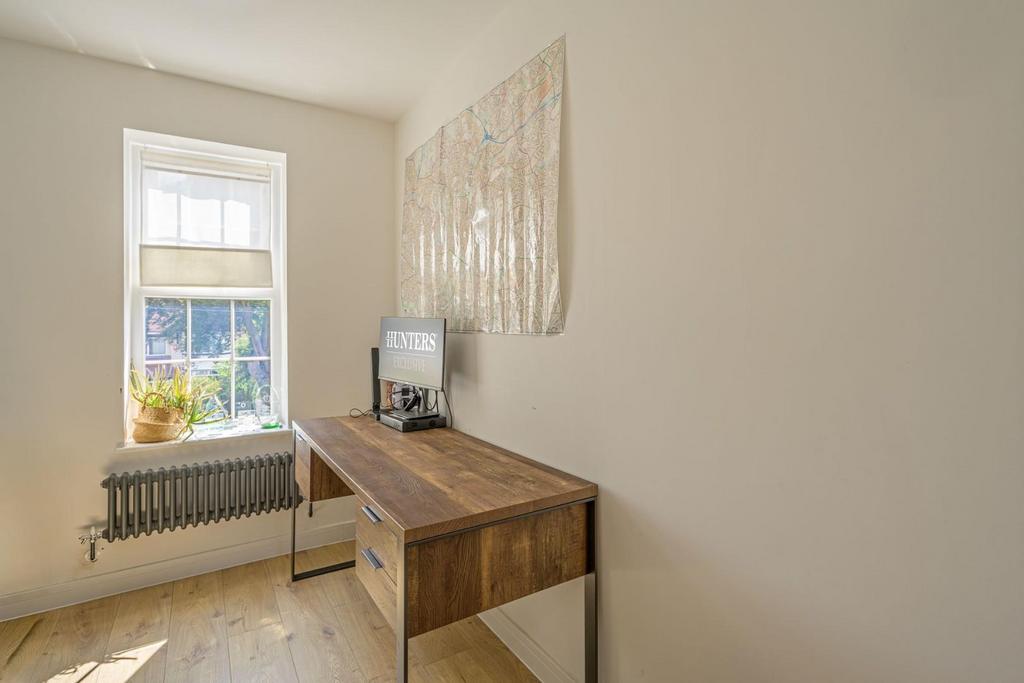 Bedroom Five/Study Room