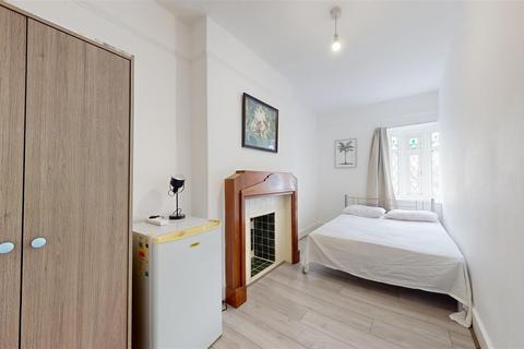 Donnington Road, Brondesbury NW10