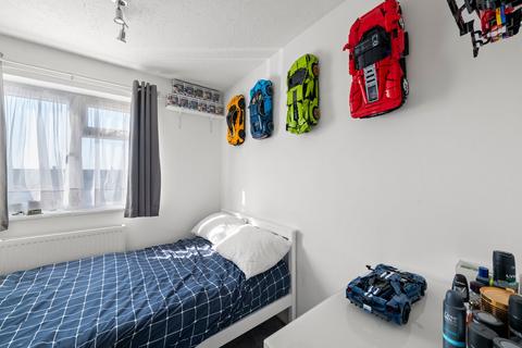 undefined, Pemberton Road, Slough SL2