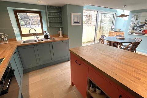 5 Union Place, Fowey, PL23 1BY