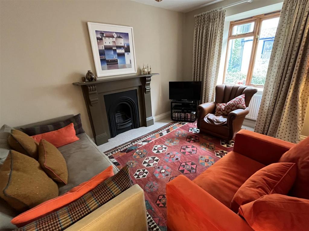 Sitting room.JPG