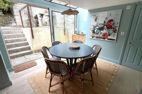 5 Union Place, Fowey, PL23 1BY