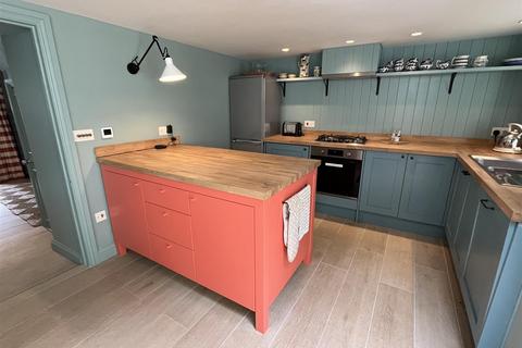 5 Union Place, Fowey, PL23 1BY