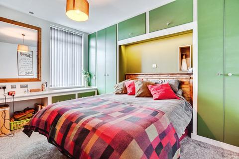 undefined, Leeds Road, West Yorkshire WF1