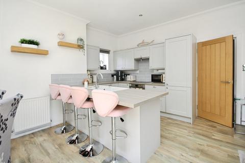 2 bedroom apartment for sale, Pinewood Road, BRANKSOME PARK, BH13