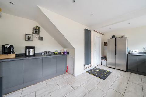 3 bedroom semi-detached house for sale, Wellfield, Gloucestershire GL20