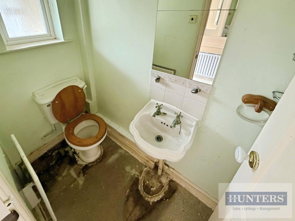Ground Floor WC