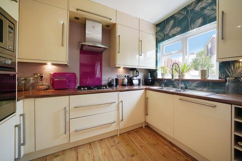 undefined, Manor Road, London, SE25