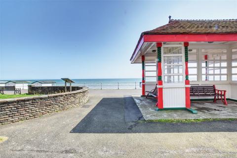 2 bedroom flat for sale, De La Warr Parade, Bexhill-On-Sea