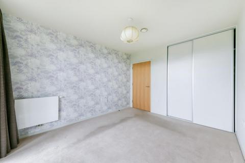 1 bedroom apartment for sale, Isambard Court, Brentford