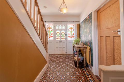 3 bedroom detached house for sale, Park Avenue, Rushden