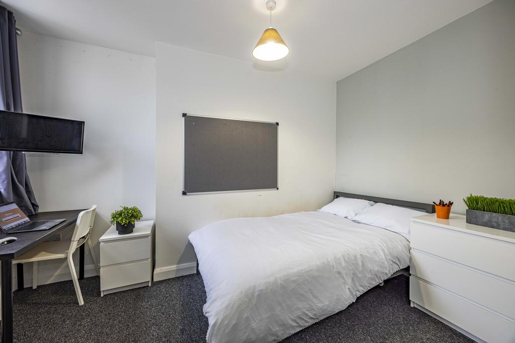 2 Cranmer Grove-6.jpg