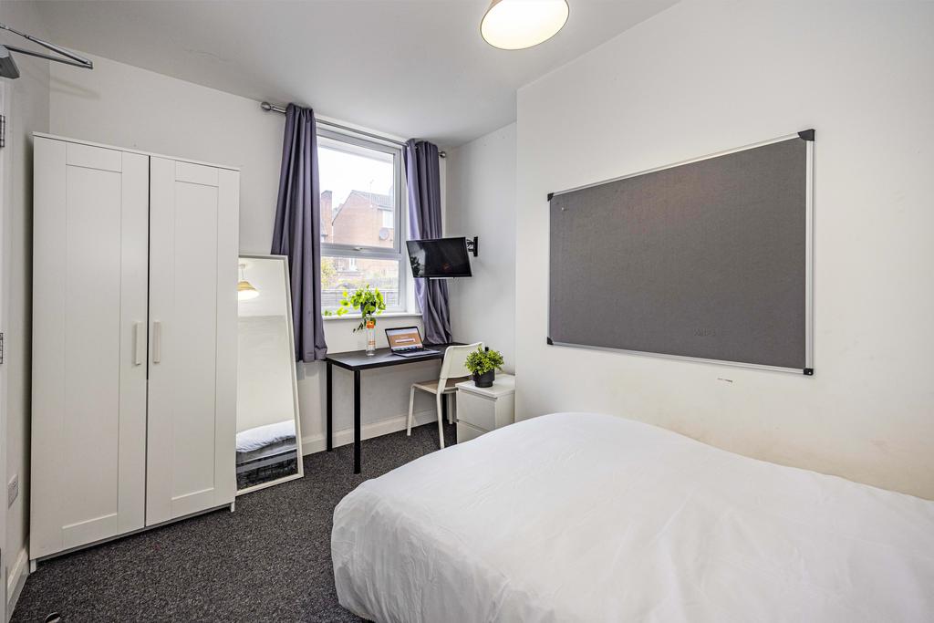 2 Cranmer Grove-7.jpg