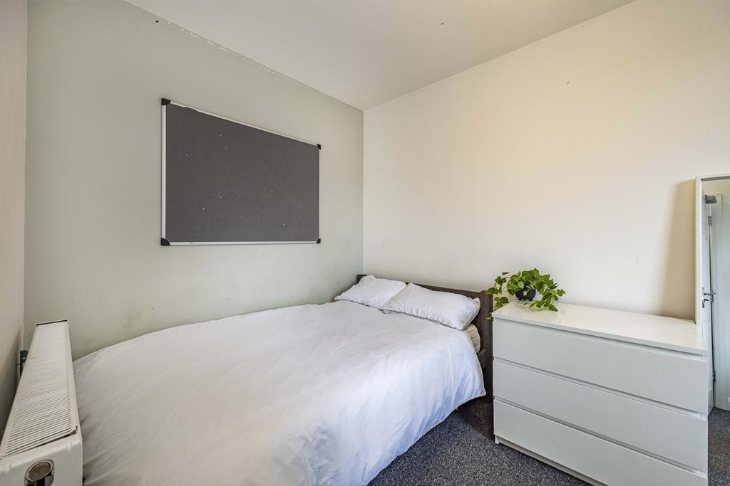 2 Cranmer Grove-10.jpg