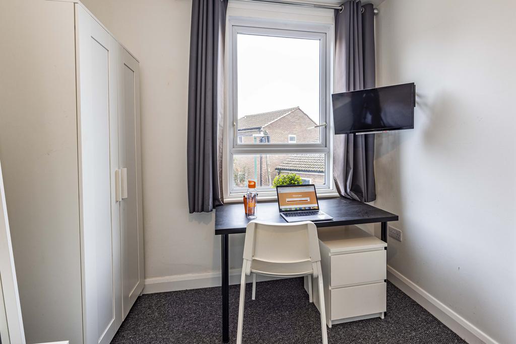 2 Cranmer Grove-11.jpg