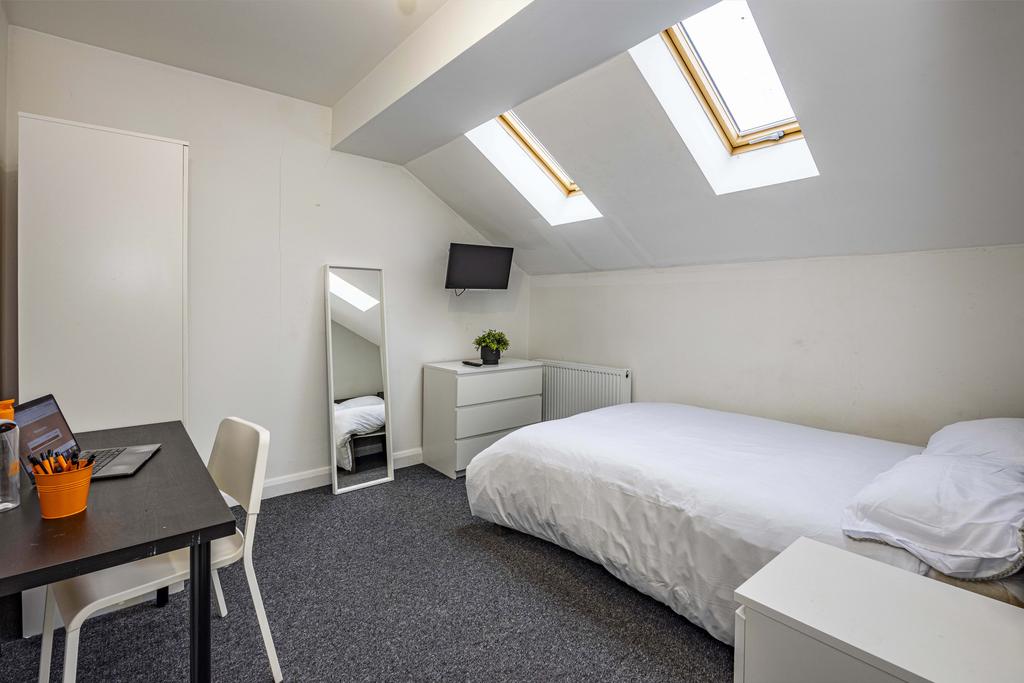 2 Cranmer Grove-13.jpg
