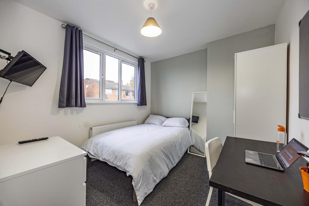 2 Cranmer Grove-16.jpg