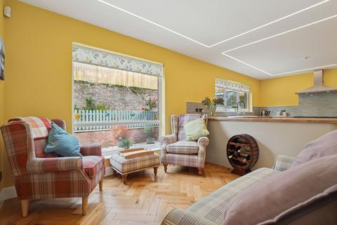 undefined, 21 Victoria Road, Helensburgh, G84 7RT