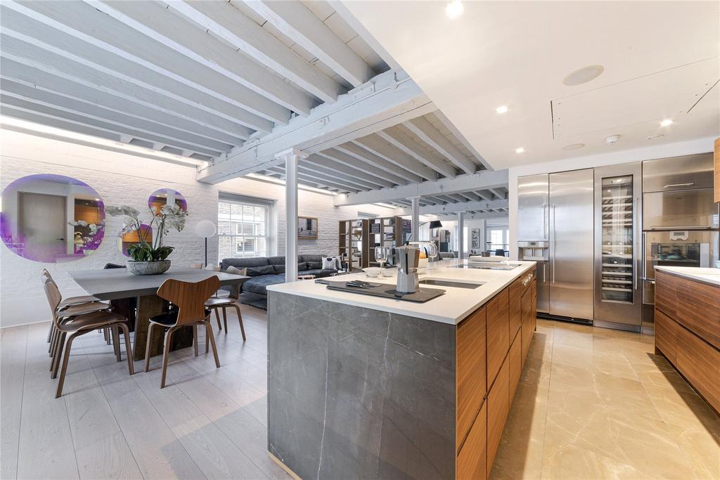 Kitchen/Reception