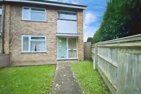 2 bedroom semi-detached house to rent, Evenlode, Banbury OX16