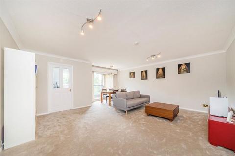 2 bedroom flat for sale, Hooper Street, London E1