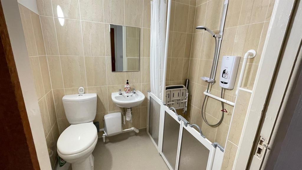 3 piece wet room