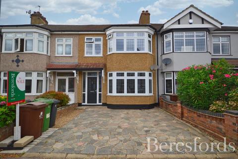 Laurel Crescent, Rush Green, RM7