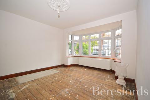 3 bedroom terraced house for sale, Laurel Crescent, Rush Green, RM7
