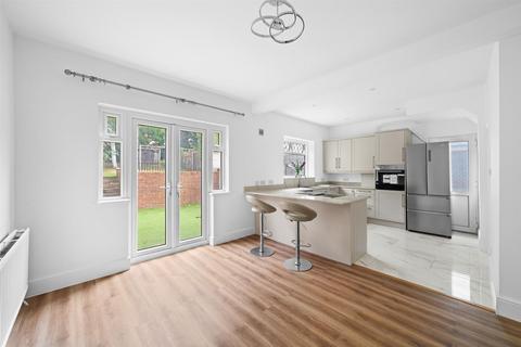 3 bedroom semi-detached house for sale, Warren Avenue, Bromley