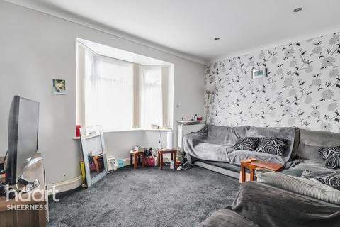 2 bedroom end of terrace house for sale, Cecil Avenue, Sheerness