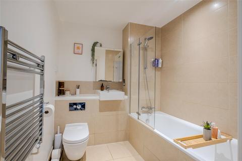 2 bedroom apartment for sale, Streatham High Road, London SW16