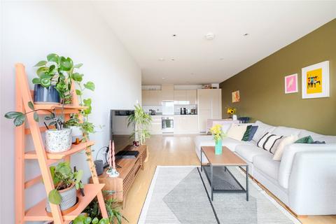 2 bedroom apartment for sale, Streatham High Road, London SW16